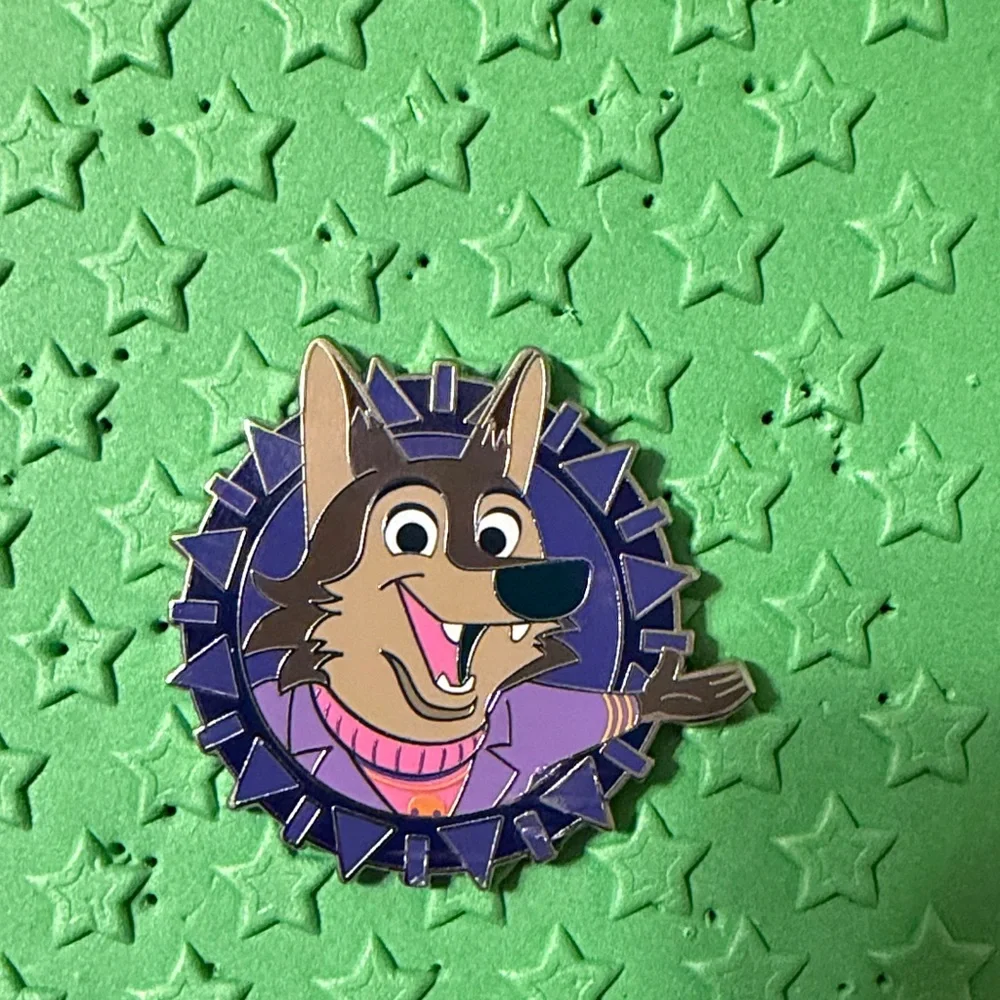 Disney parks mystery set zootopia better zoogether- Heidi howler pin - Picture 2 of 4